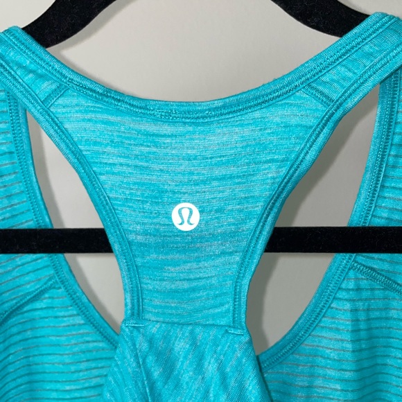 Lululemon essential tank - Picture 5 of 5
